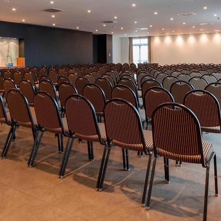 Ac Hotel By Marriott Madrid Airport Coslada Eksteriør billede