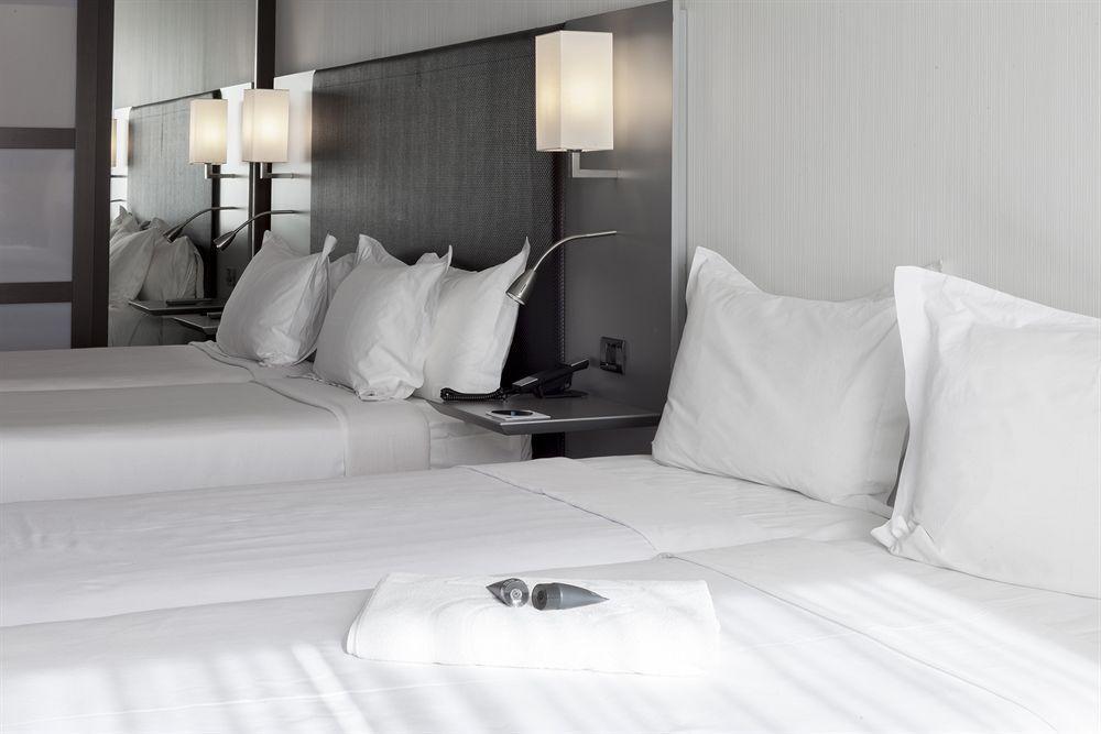 Ac Hotel By Marriott Madrid Airport Coslada Eksteriør billede