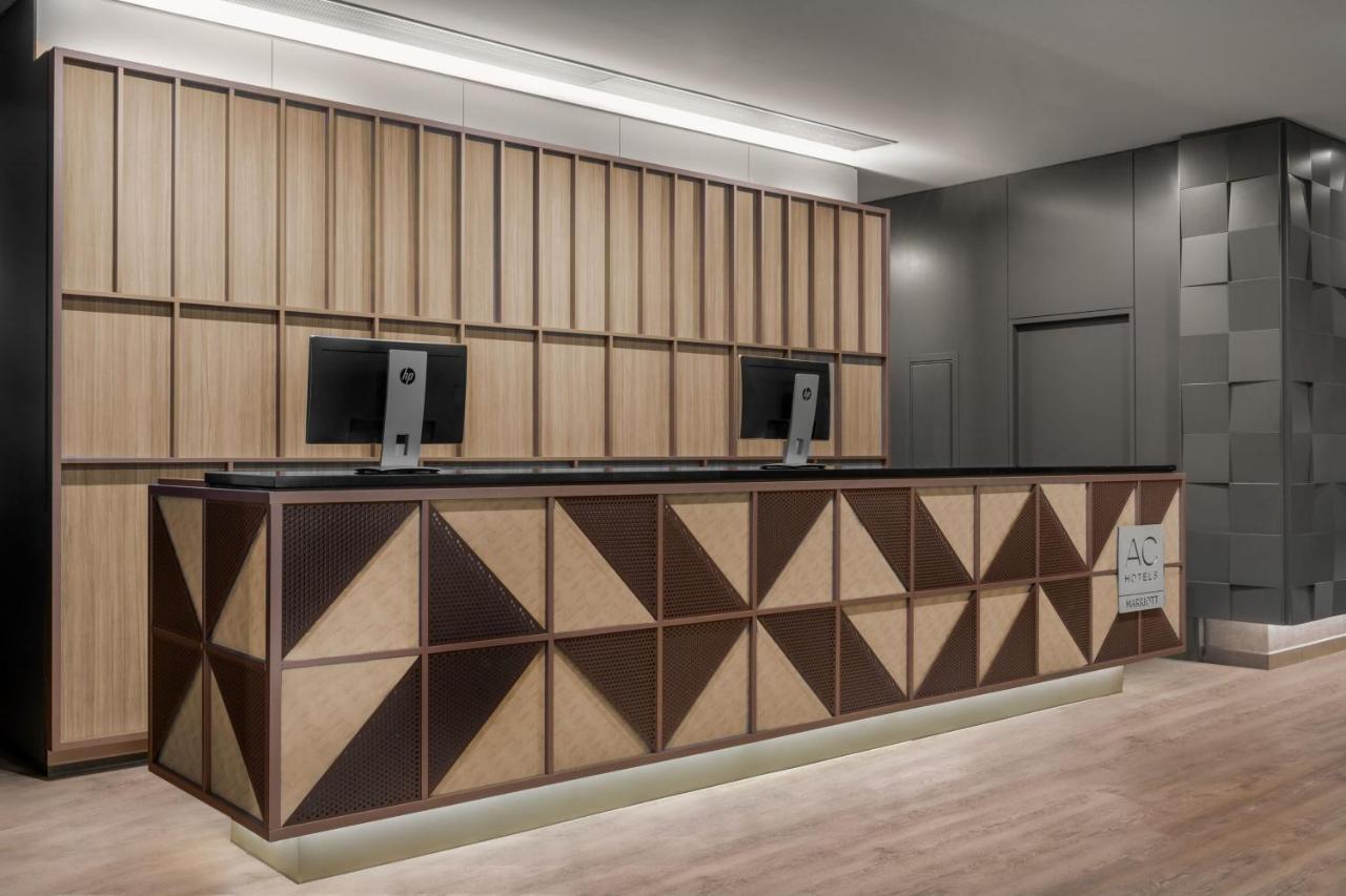 Ac Hotel By Marriott Madrid Airport Coslada Eksteriør billede