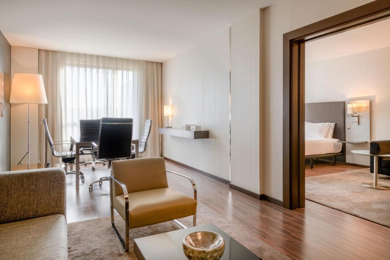 Ac Hotel By Marriott Madrid Airport Coslada Eksteriør billede