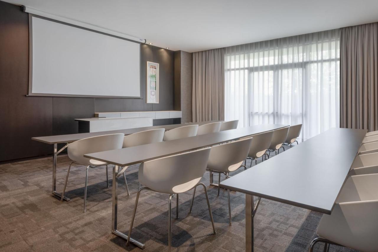 Ac Hotel By Marriott Madrid Airport Coslada Eksteriør billede