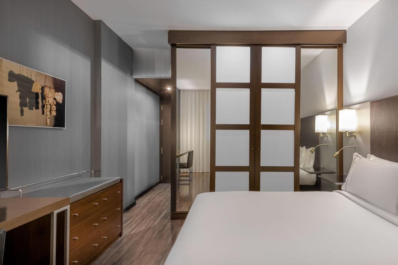 Ac Hotel By Marriott Madrid Airport Coslada Eksteriør billede