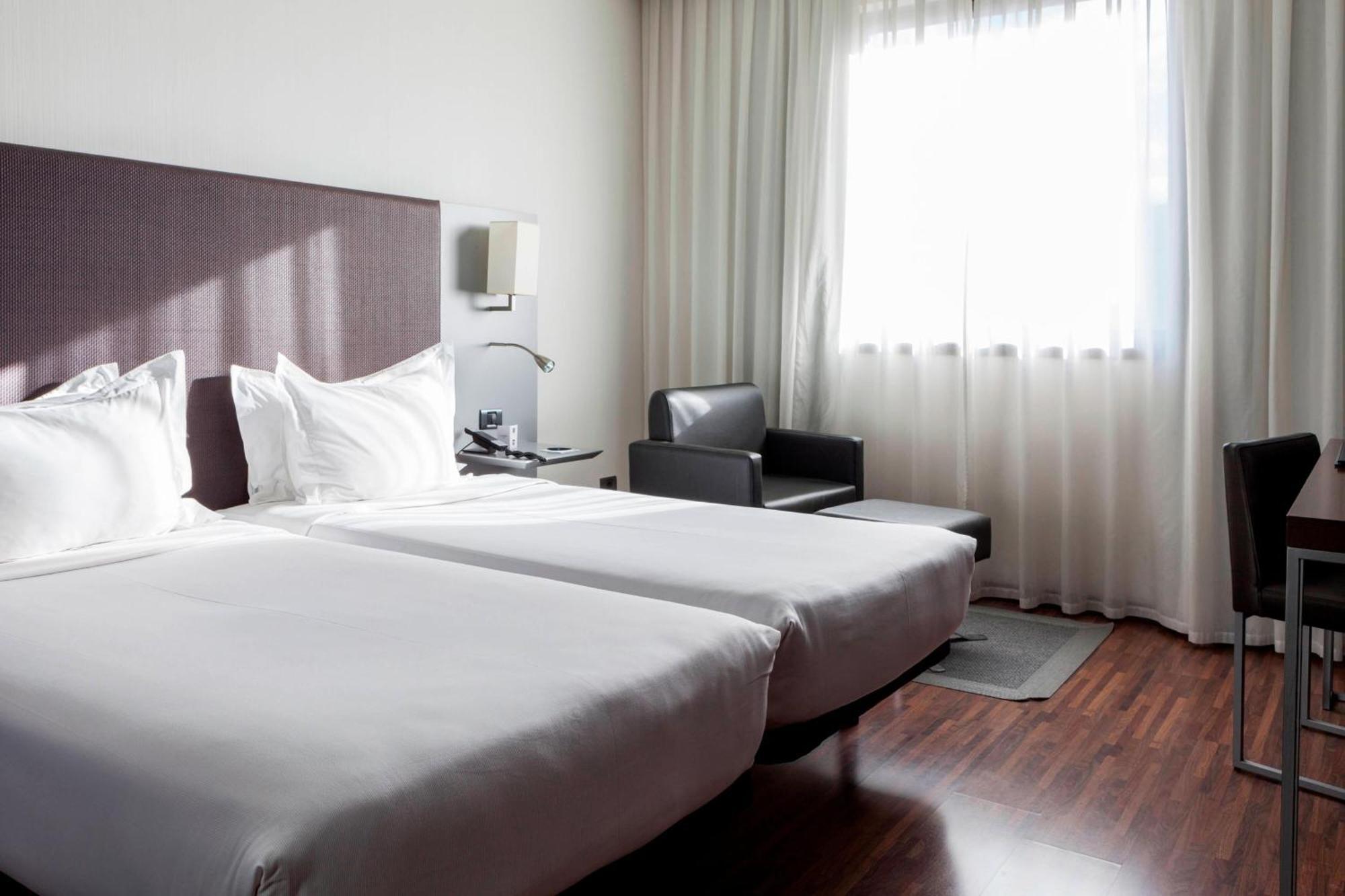 Ac Hotel By Marriott Madrid Airport Coslada Eksteriør billede