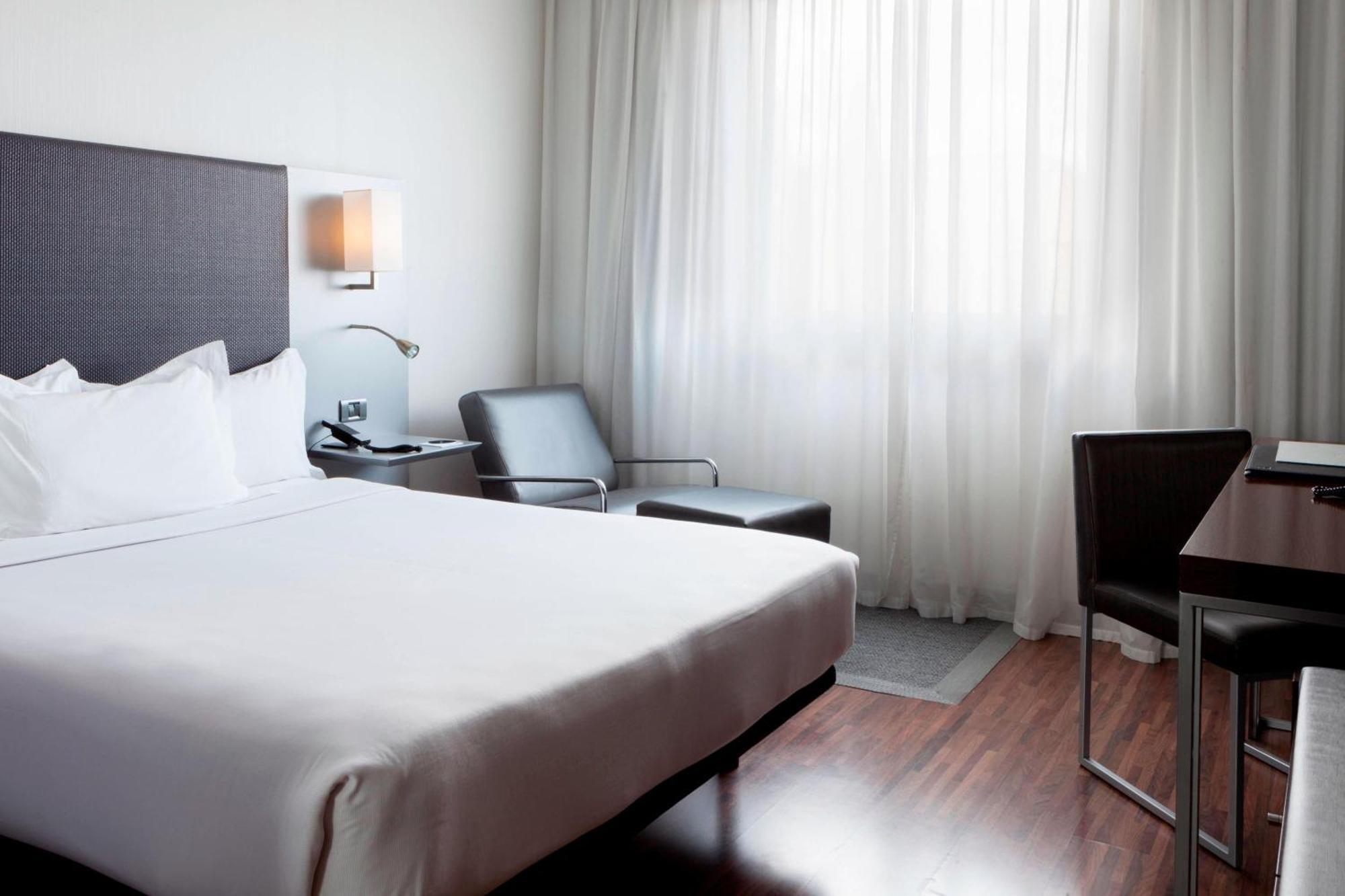 Ac Hotel By Marriott Madrid Airport Coslada Eksteriør billede