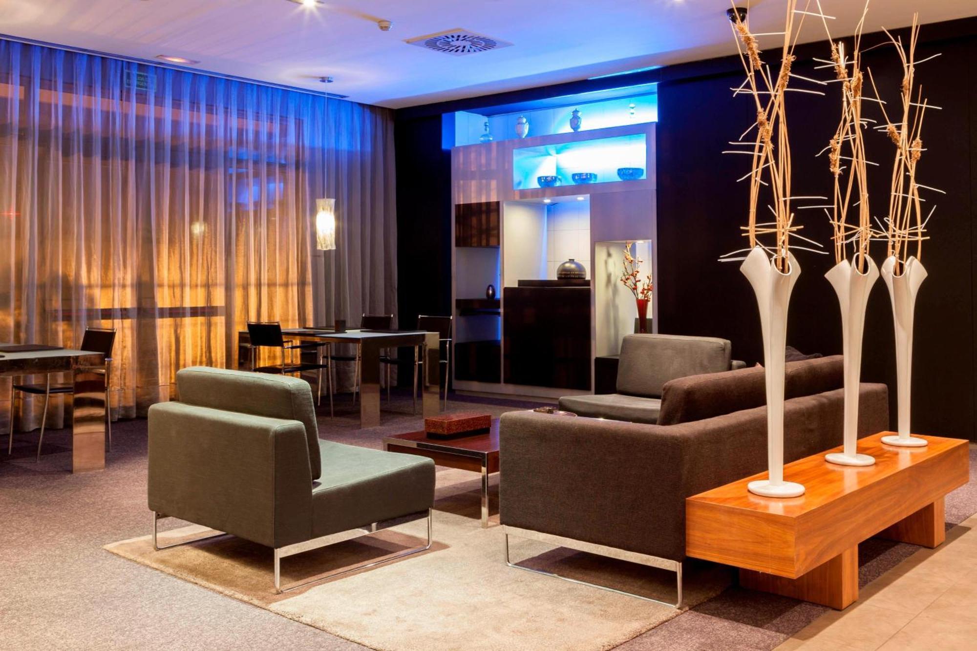 Ac Hotel By Marriott Madrid Airport Coslada Eksteriør billede